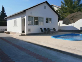 Гостиница Holiday House Tea  Трибунь